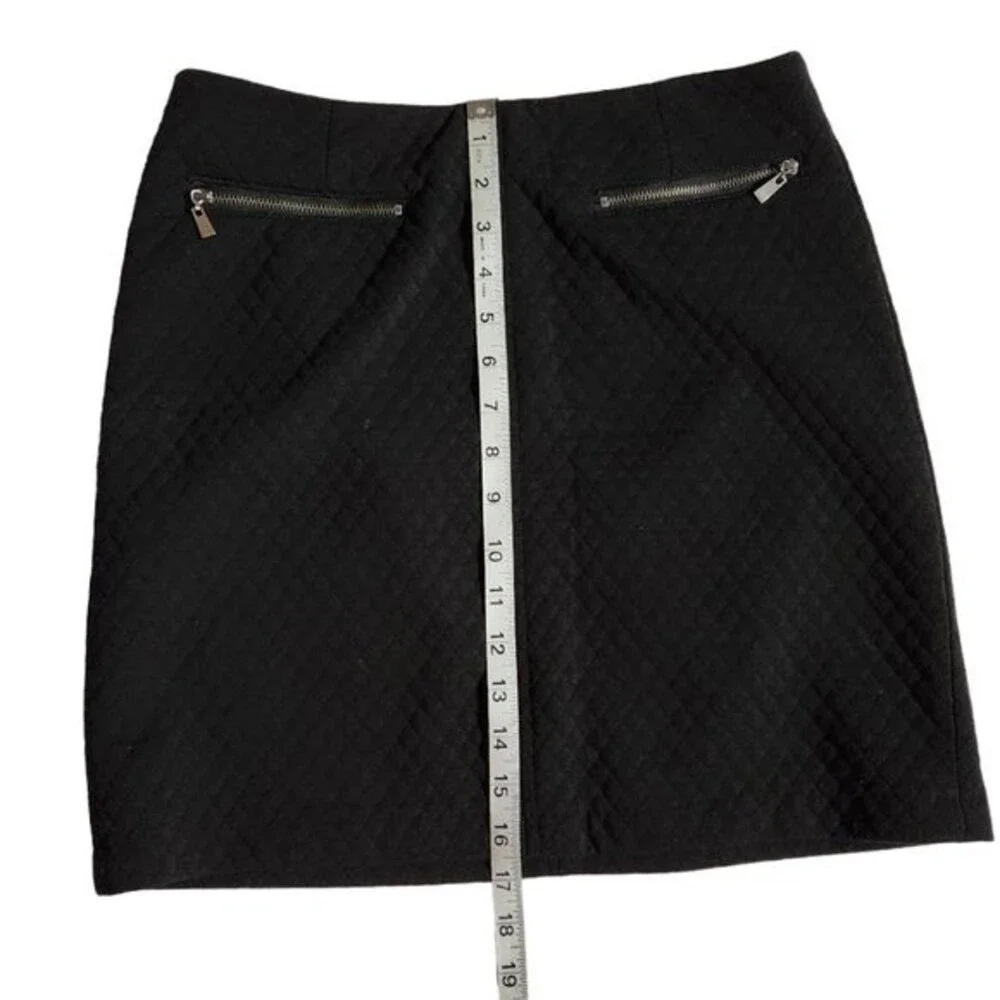 Laundry by Shelli Segal Black Textured Quilted Mini Skirt Zipper Pockets Sz 2